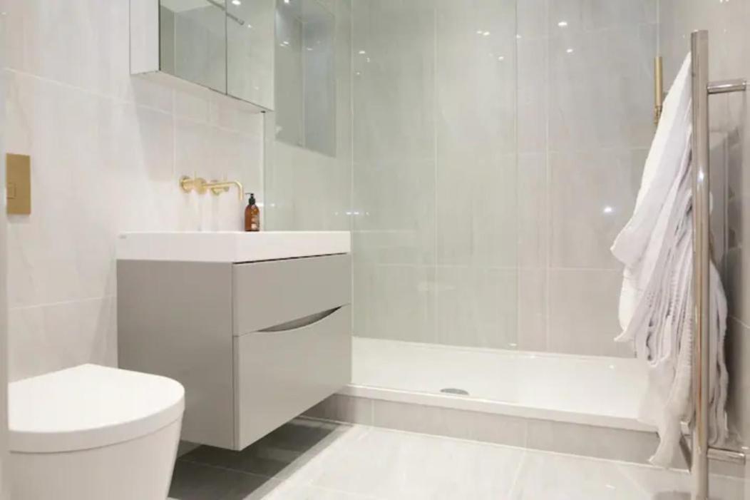 Shoreditch - Immaculate 2 Bedrooms Flat For 6 런던 외부 사진