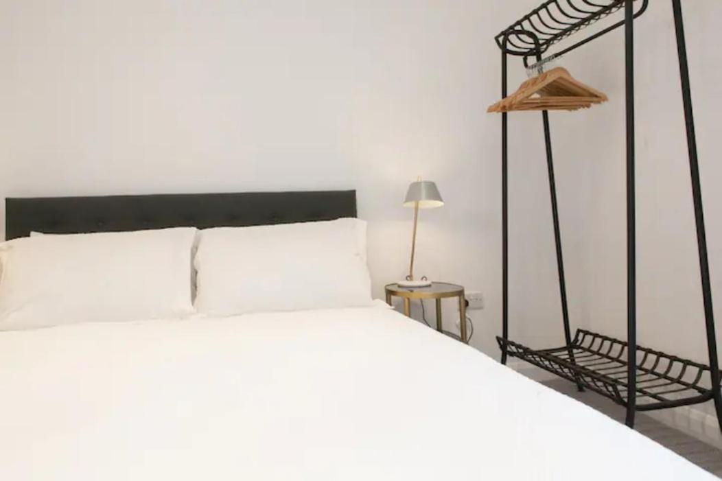 Shoreditch - Immaculate 2 Bedrooms Flat For 6 런던 외부 사진