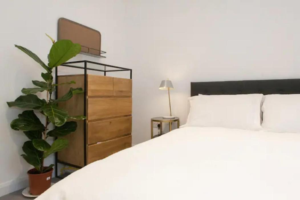 Shoreditch - Immaculate 2 Bedrooms Flat For 6 런던 외부 사진